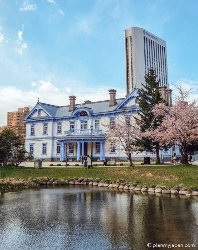 Hōhei Kan historical house in Sapporo in Nakajima Park spring cherry blossom