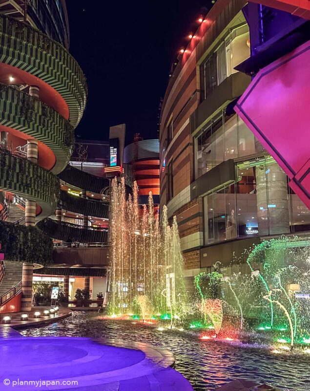 light and fountain show at Canal City Hakata in Fukuoka