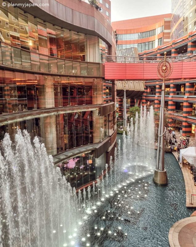 light and fountain show at Canal City Hakata in Fukuoka