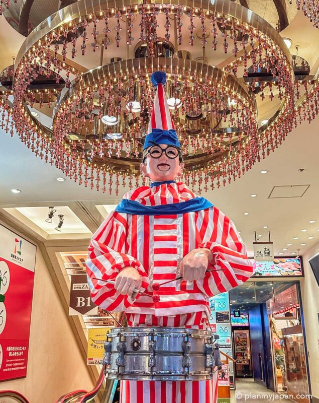 Kuidaore Tarō Osaka clown Dotonbori